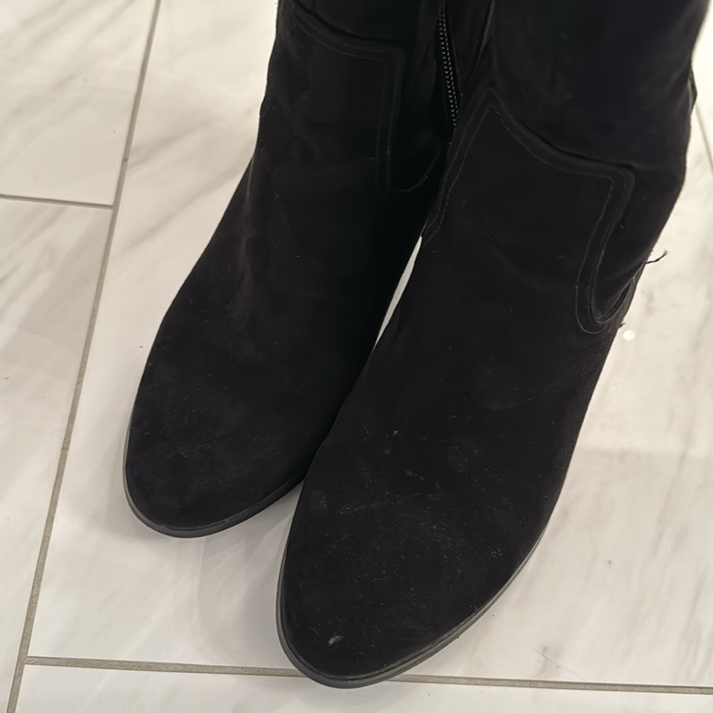 Forever 21 Tall Boot - Picture 2 of 7